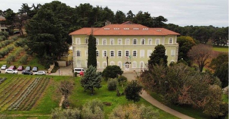 Ministarstvo pokrenulo postupak krizne intervencije nakon smrti maturanta u Pragu