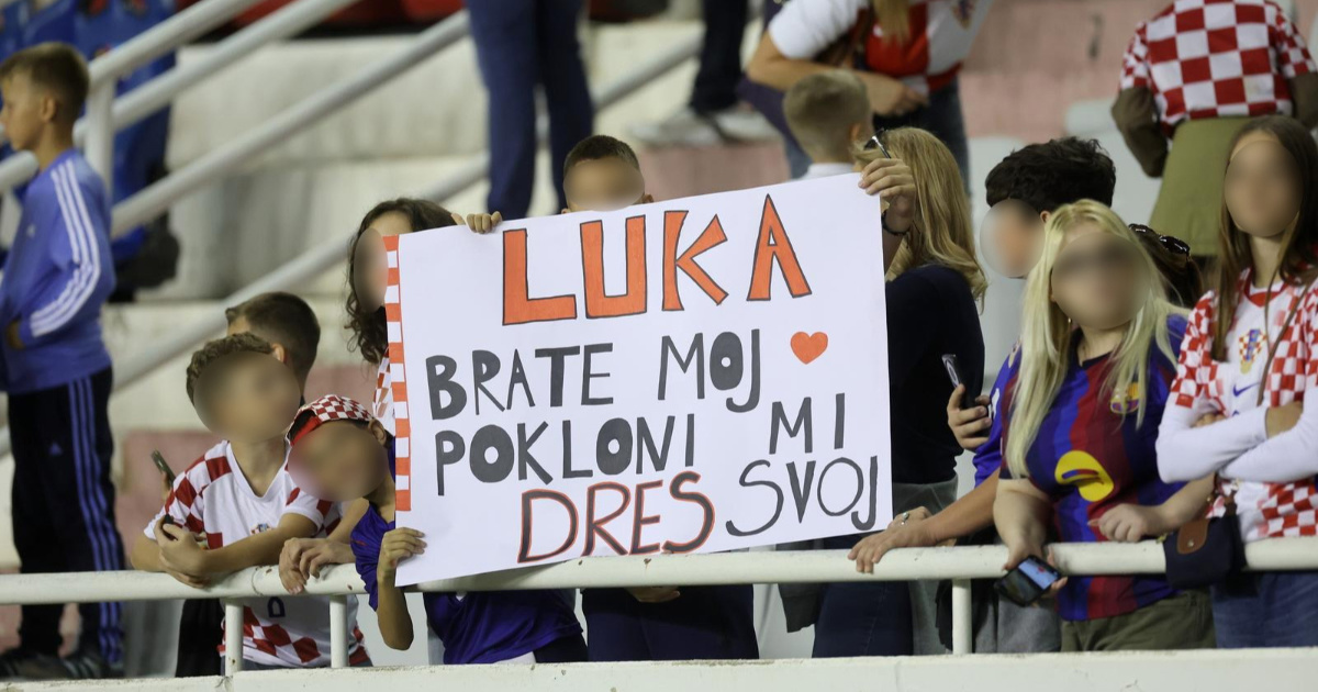 Maleni navijač na Poljudu oduševio transparentom za Modrića: "Luka, brate moj..."