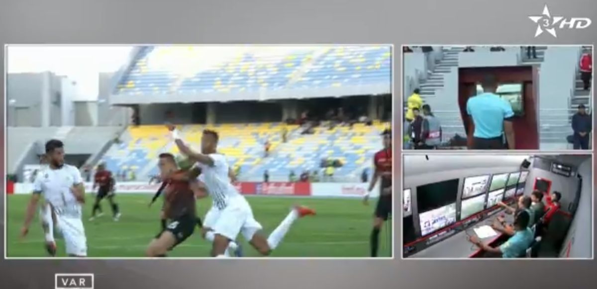 VAR stigao u Afriku. Sudac dva puta pregledavao snimku penala