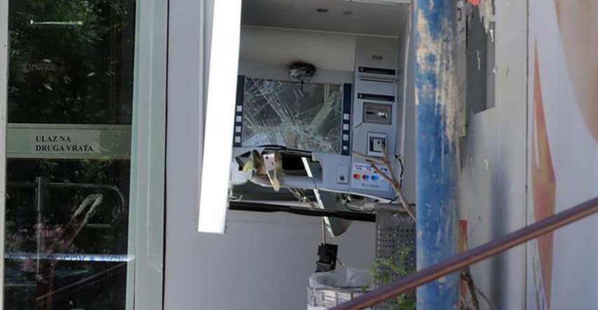 Raznesen bankomat  u Kaštel Štafiliću