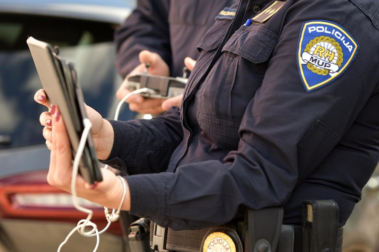 Mladić vozio bez dozvole u Novom Zagrebu. Policija tražila zatvor, sud odbio