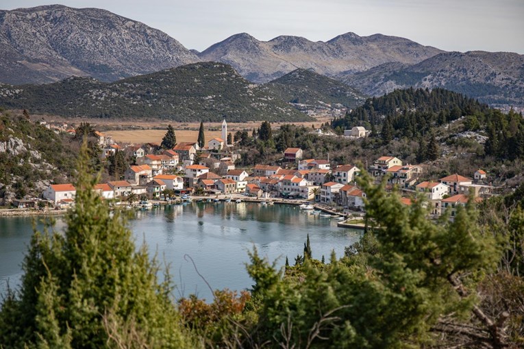 U Rogotinu pronađena mrtva beba