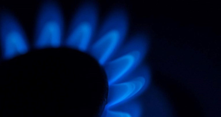 Francuska zamrzava cijene plina za kućanstva do kraja godine