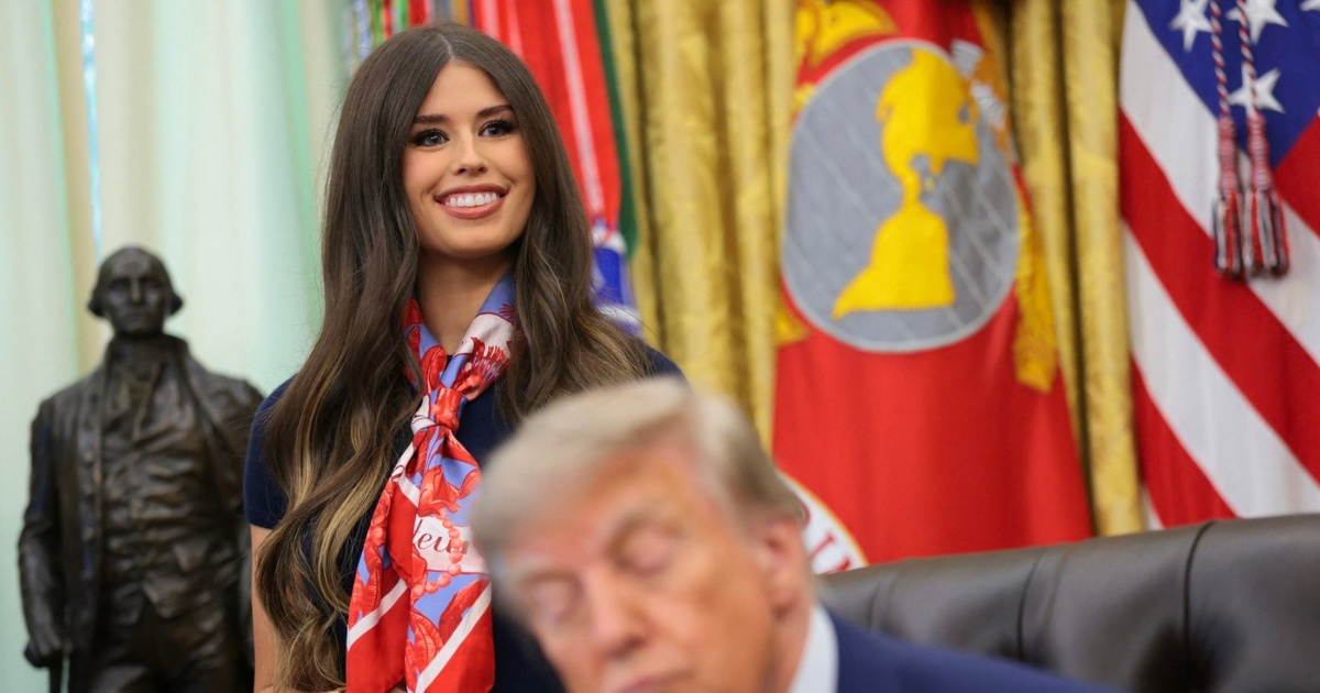 Širi se bizarna teorija o curi iza Trumpa. Javila se i ona 🙃