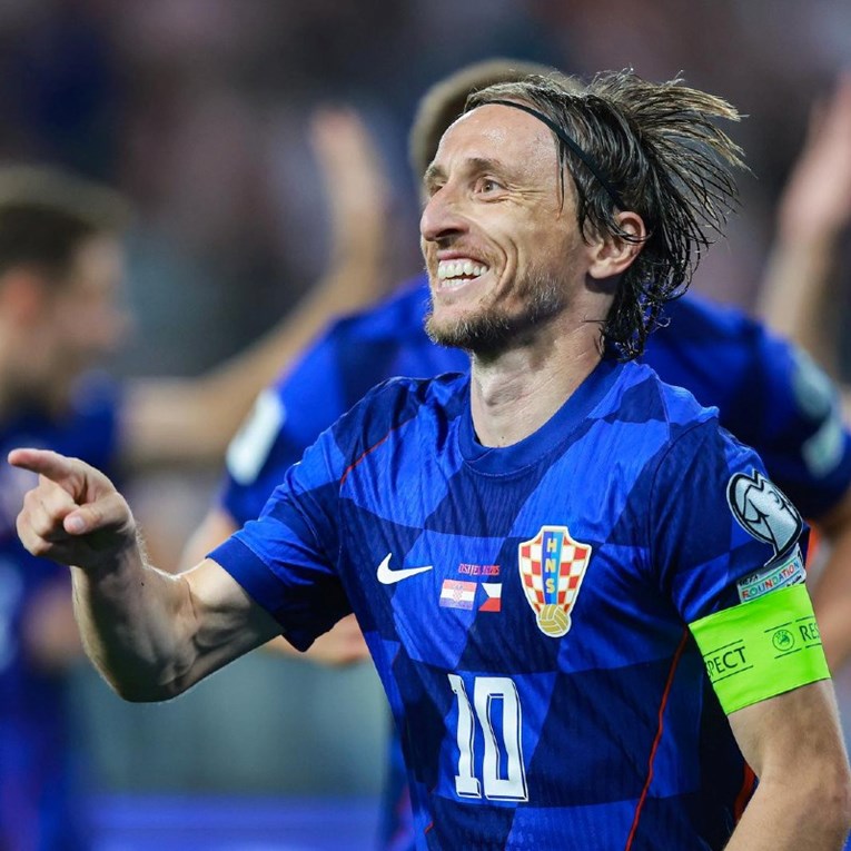 Englezi stavili Modrića u idealnu postavu 21. stoljeća. Evo koga su još izabrali