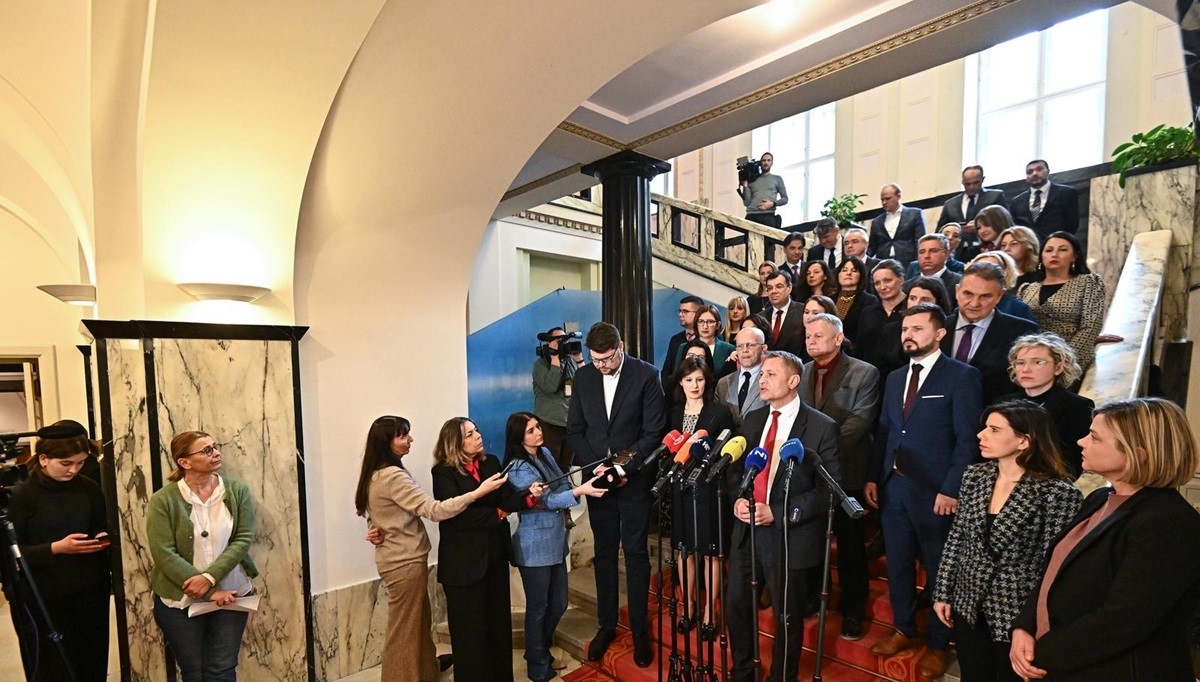 Peđa Grbin: Plenković i Turudić će nakon izbora dobiti nogu u guzicu