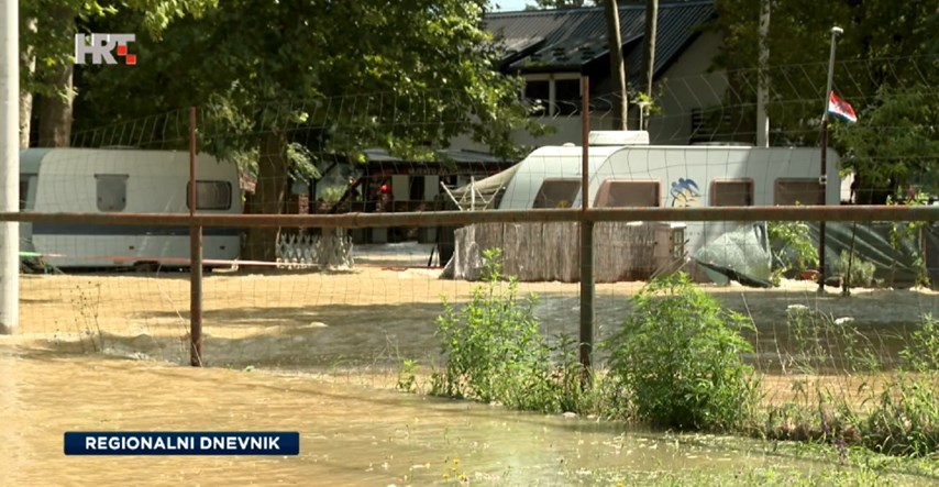 Drava potopila romsko naselje kod Drnja. "U kućama sve pliva - perilice, škrinje..."