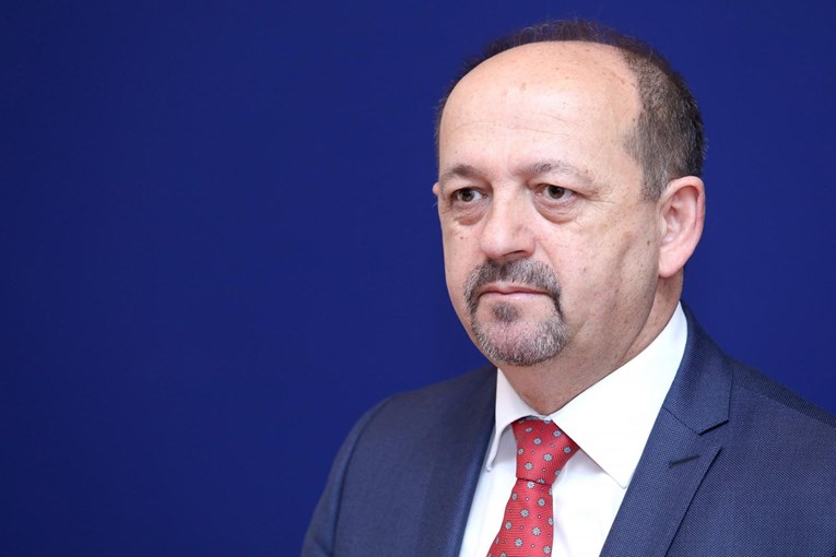 Lovrinović iznio optužbe o skupljanju potpisa i Milanoviću
