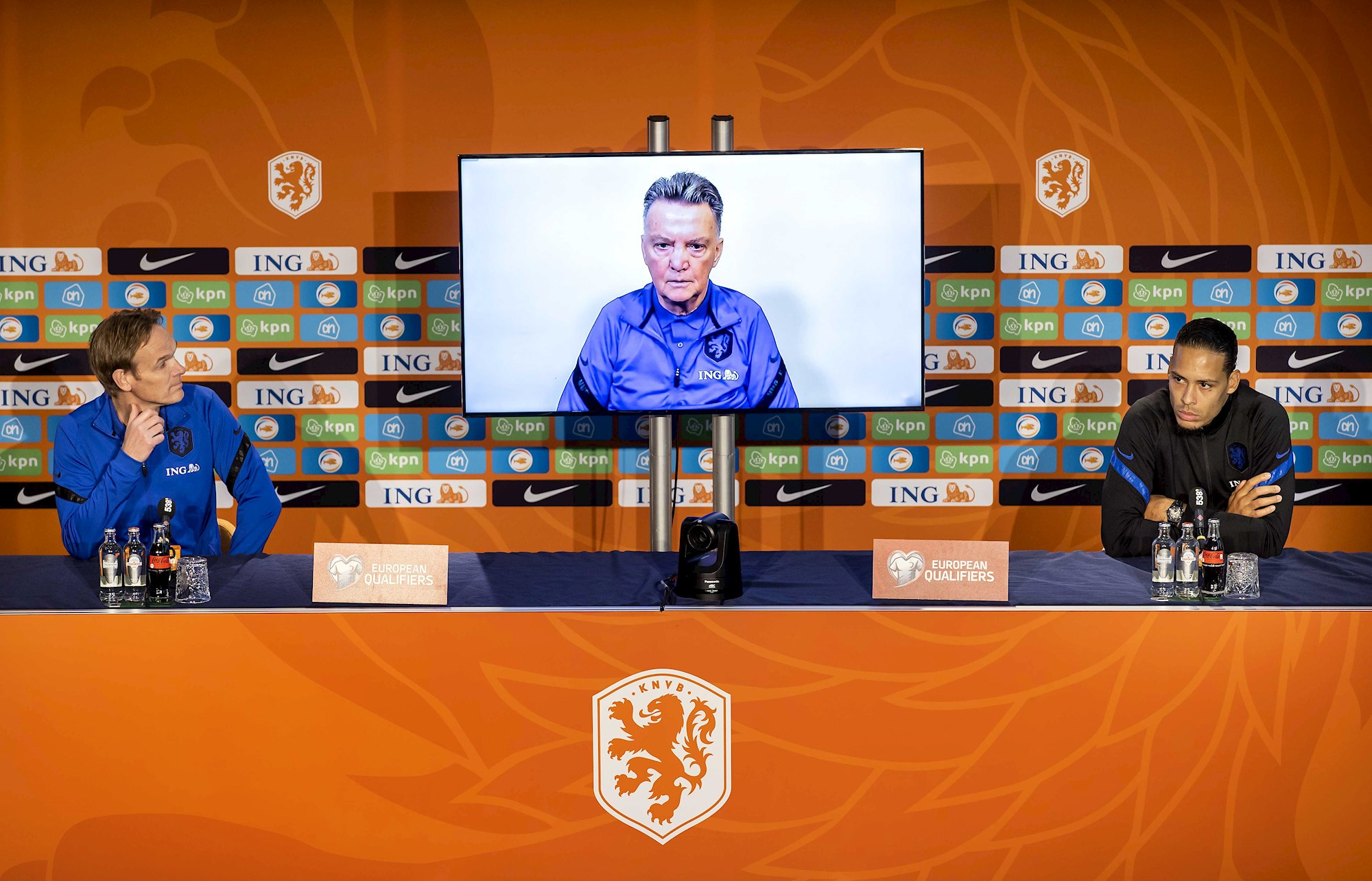 Van Gaal uoči ključne utakmice Nizozemske doživio bizarnu nesreću