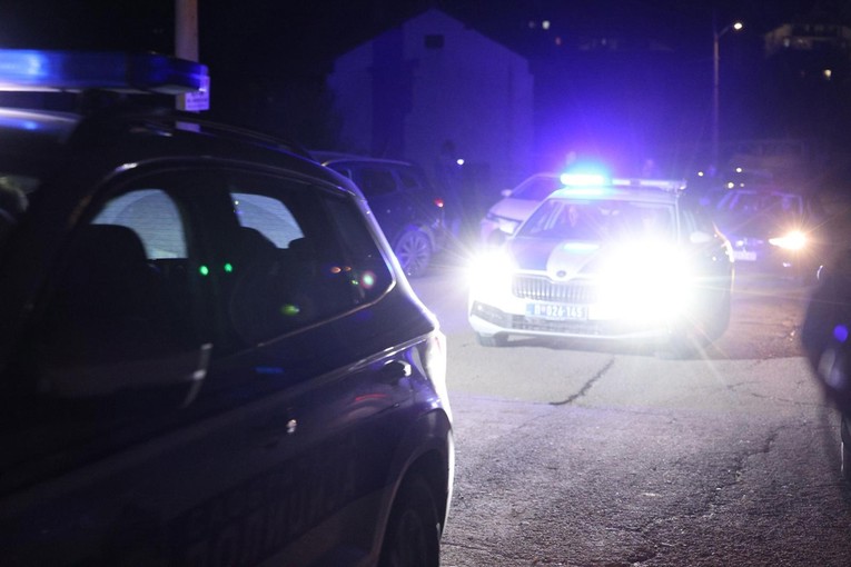 Dječak (10) u Srbiji pucao u muškarca u dvorištu crkve. Otac ga natjerao