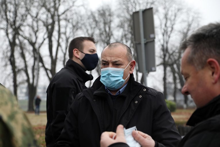 Medved: Nitko neće ostati bez obroka i u to budite sigurni