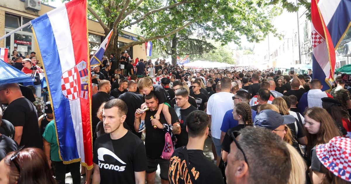 VIDEO U Sinju se ori Thompson, fanovi uglas pjevaju Anicu - Kninsku kraljicu