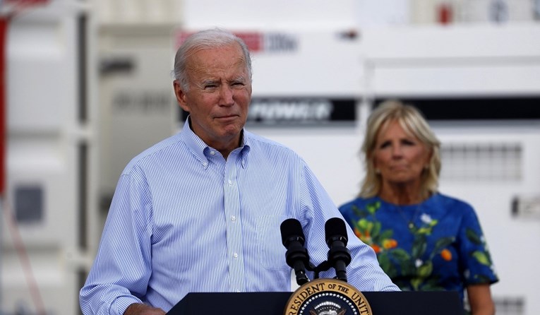 Biden na Floridi obećao pomoć nakon uragana Iana