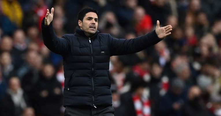 Scholes: Arteta je sramota