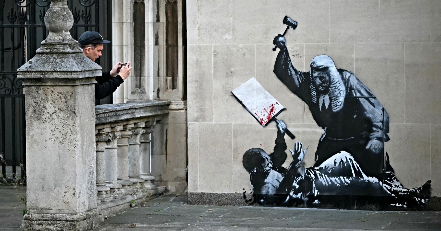 Banksyjev identitet je pred razotkrivanjem zbog novog murala u Londonu