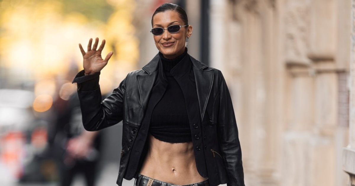 "Izgleda izgladnjelo, vide joj se rebra": Bella Hadid zabrinula mršavom figurom