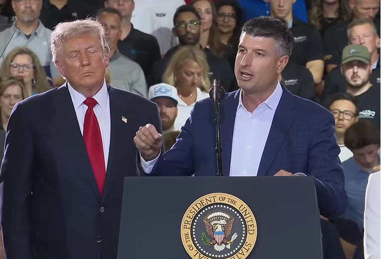 Trump podržao republikanca koji mu se suprotstavio oko Irana