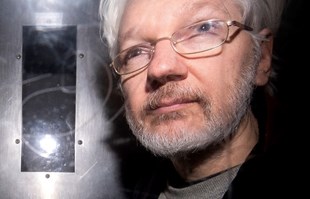 Pobjeda Assangea pred britanskim sudom