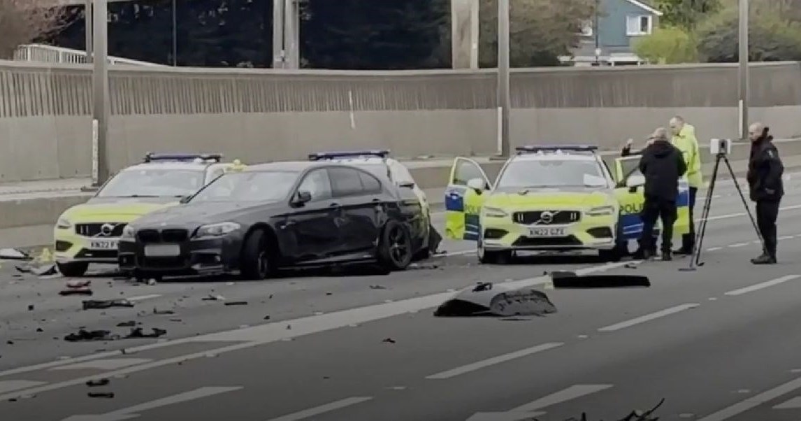 Britanac se vraćao sa spoja, izazvao sudar 5 policijskih auta, vozio i nakon nesreće