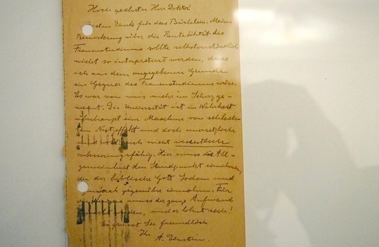 Einsteinovo pismo ide na dražbu, početna cijena 20.000 dolara