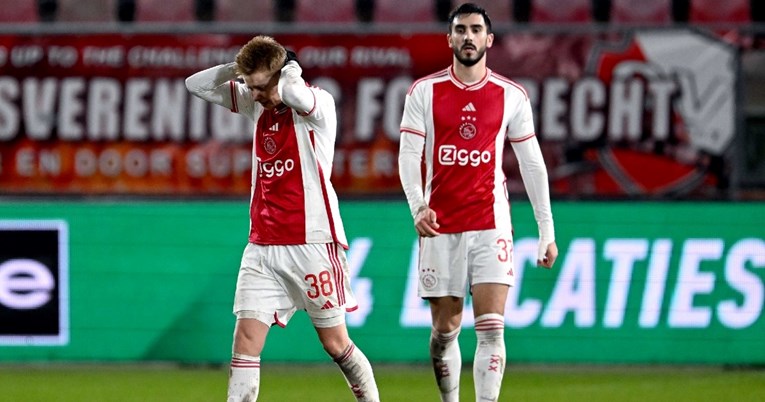 Šutalova agonija u Ajaxu ide dalje. U novom porazu bio drugi najlošiji na terenu