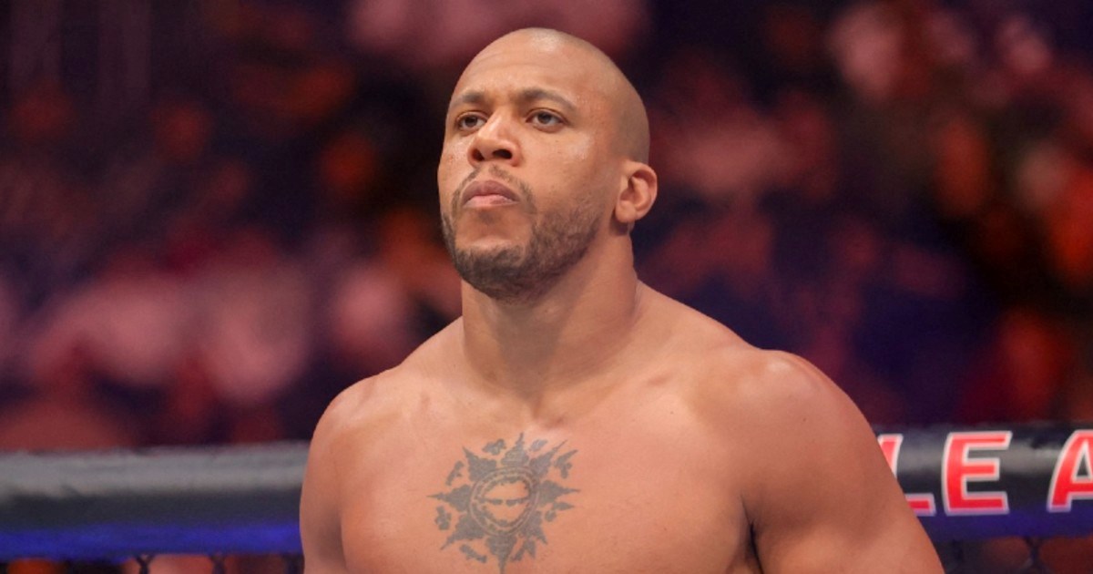 Upiknuo Aspinalla u oko pa emotivno poručio: Oprostite mi