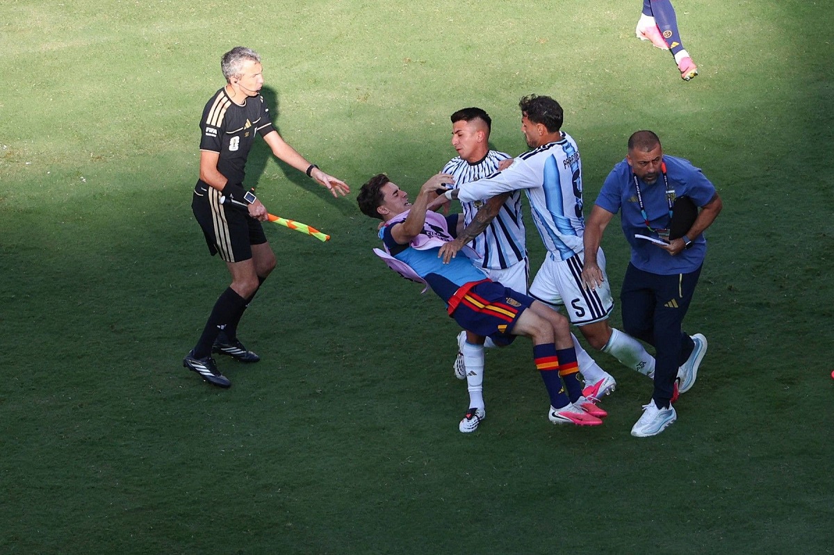 Argentinci su ga tukli i bacali na pod: Ne želim da ih se suspendira. To je nogomet