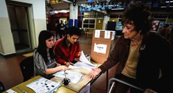 Argentinci pogođeni recesijom počeli izlaziti na izbore