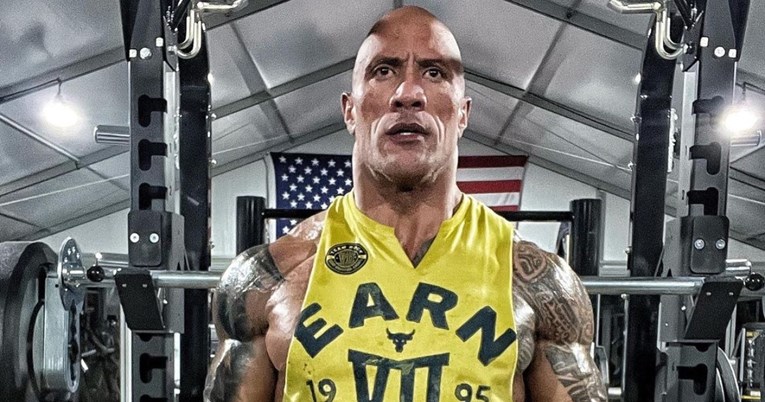 The Rock pokazao svoju kućnu teretanu i raspametio fanove fitnessa