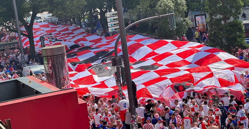 VIDEO U gradu razvučena najveća hrvatska zastava