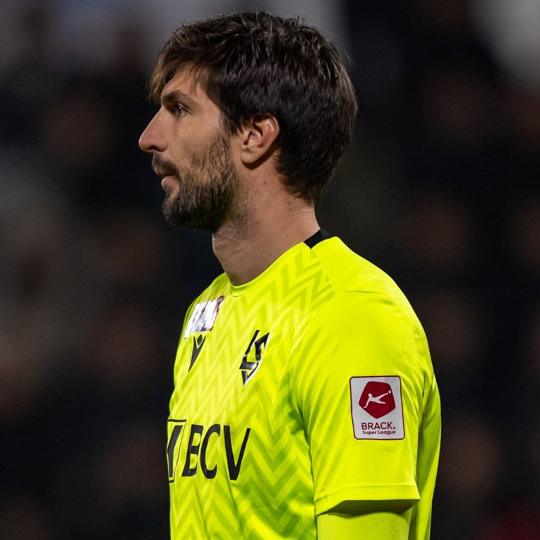 Bivši golman Hajduka izludio napadače švicarskog velikana. Brani odlično i sanja SP