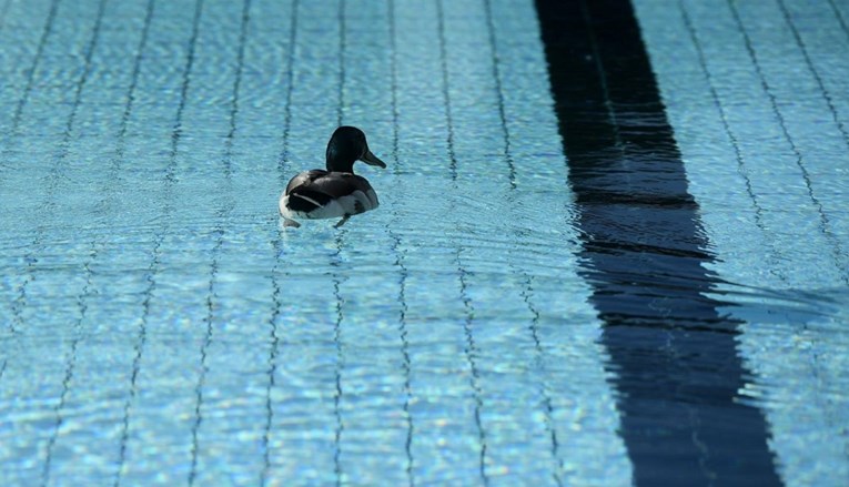U Zagrebu otvoreni vanjski bazeni, na Mladosti snimljen samo jedan neočekivani kupač