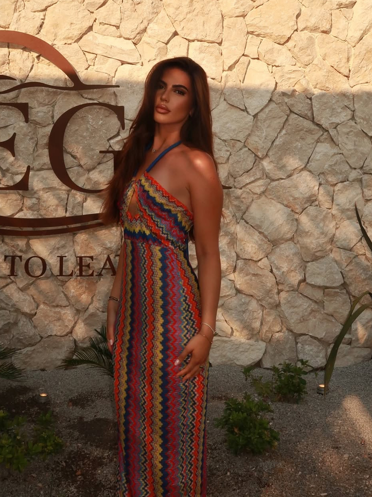 Jolina kći dala je super ideju za ljetni outfit. Haljina je već rasprodana