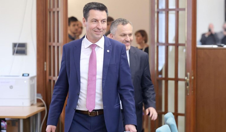 Ilčić šalje Tomaševiću pismo s 10.000 potpisa. "Roditelji imaju pravo na izbor"