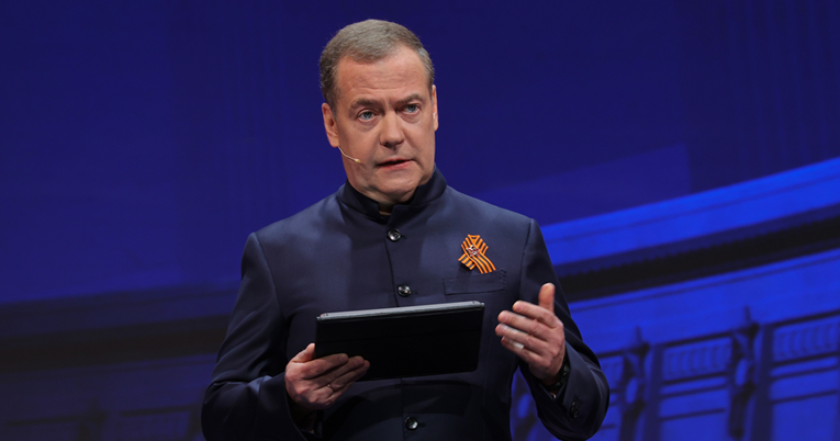 Medvedev: Spremni smo pomiriti Donalda i Elona, uz dionice Starlinka kao naknadu