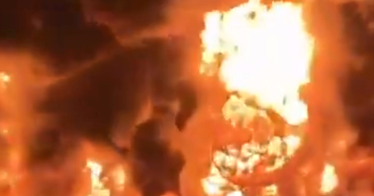 Iran žestoko udara po Zaljevu, gore tankeri. Objavili snimku ratnih brodova u Hormuzu