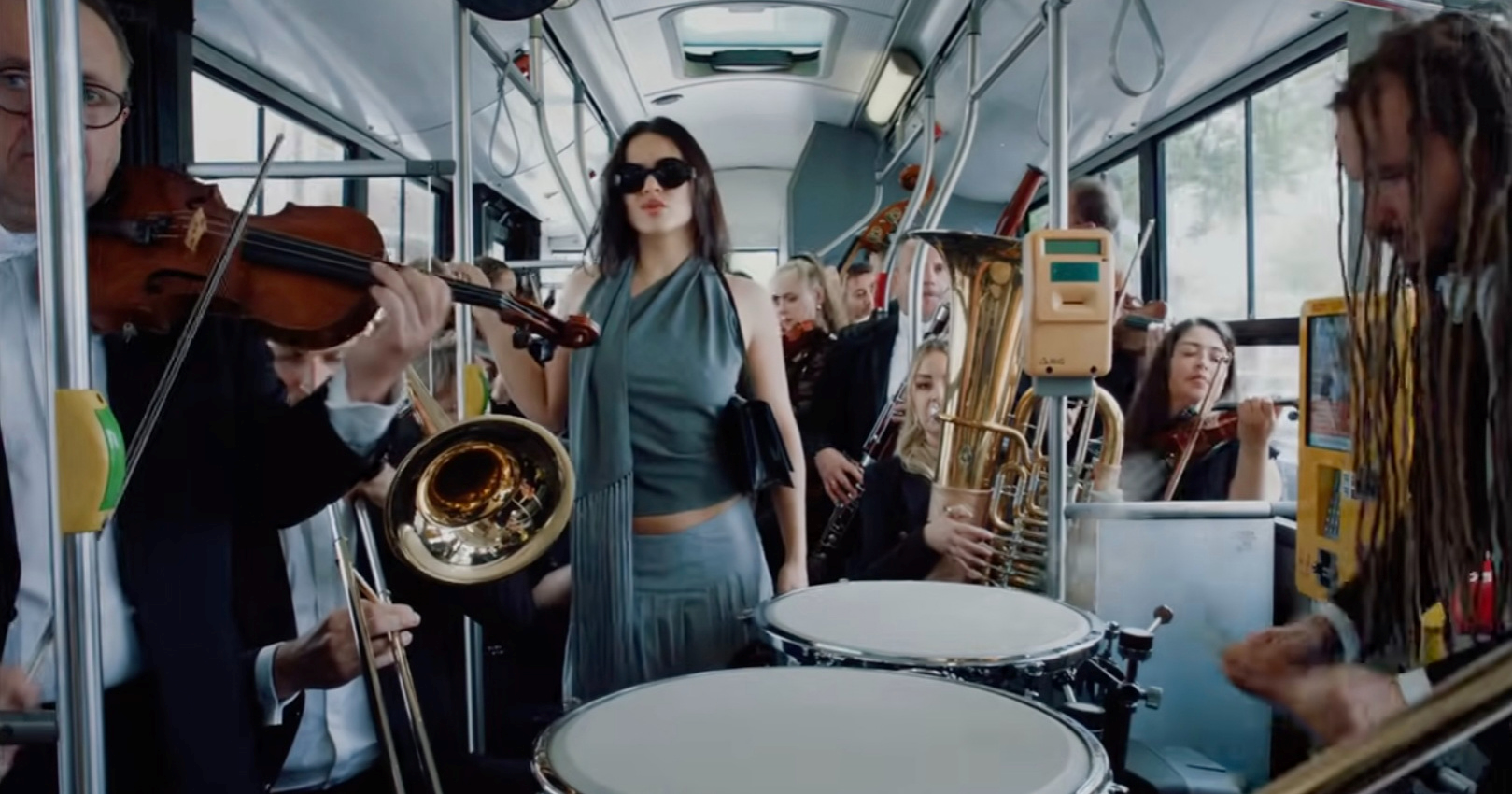 10 mil. pregleda u dva dana. MORATE čuti novu pjesmu Rosalíje (malo je kao opera)