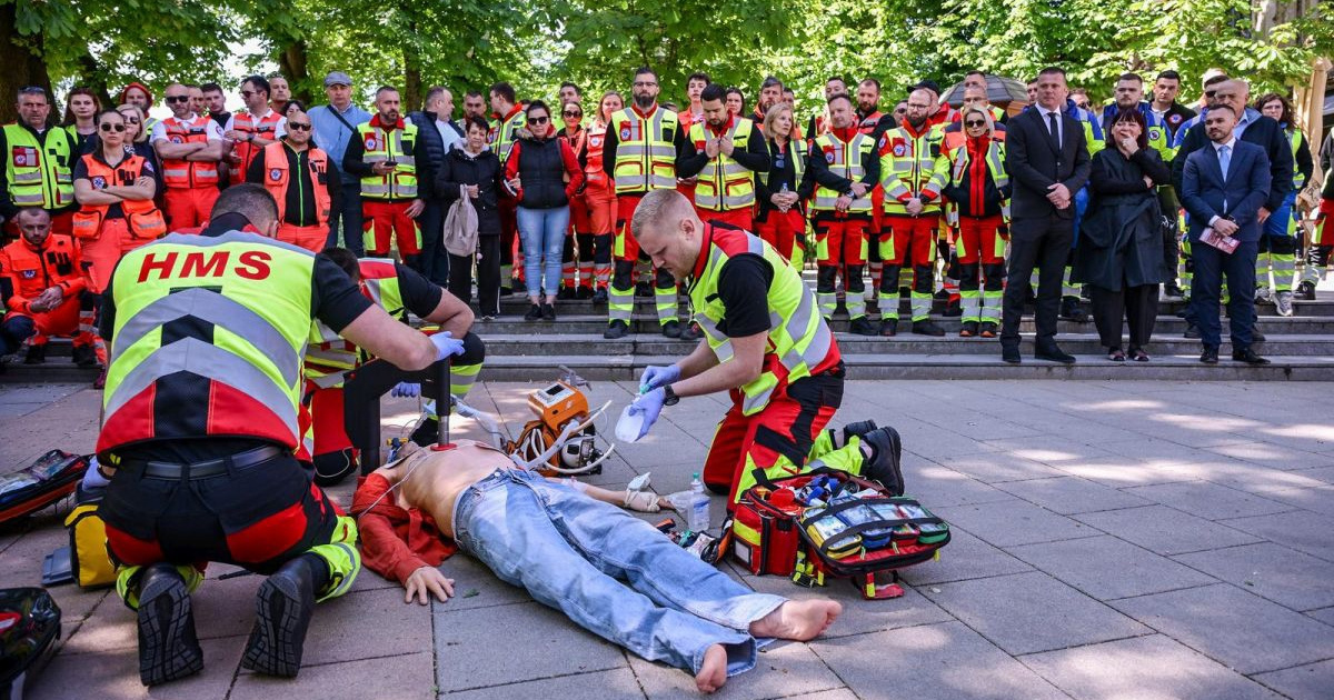 Hrstić o hitnjacima: Treba poraditi na obračunu koeficijenta plaće i broju sati rada