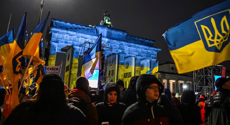 Poništena odluka policije, u Berlinu ipak na Dan pobjede dozvoljene zastave Ukrajine