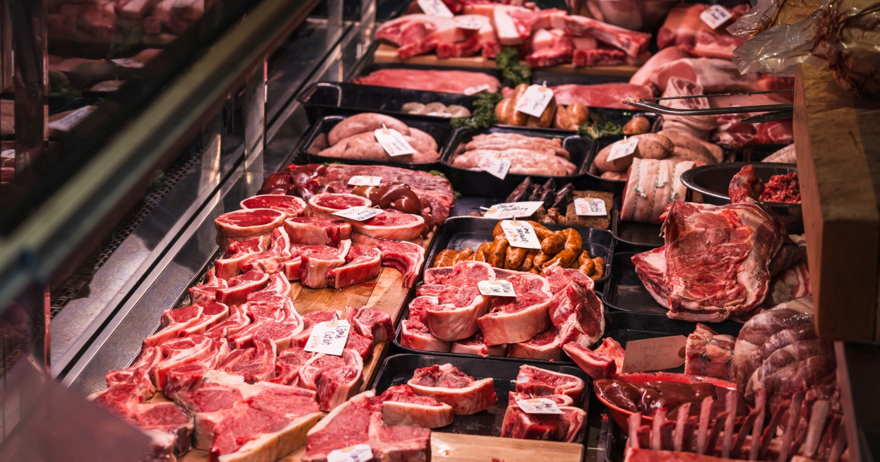 Cijene mesa u Europi snažno porasle, u Hrvatskoj značajno poskupjela jedna vrsta mesa