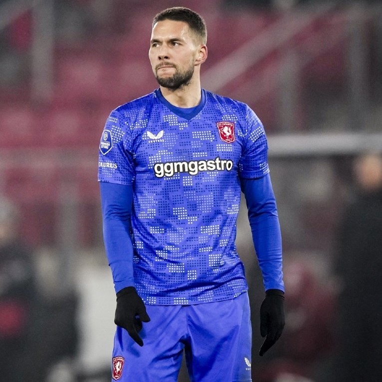 Pjaca u sve većim problemima. Trenera Twentea nisu omekšale ni prozivke Nizozemaca