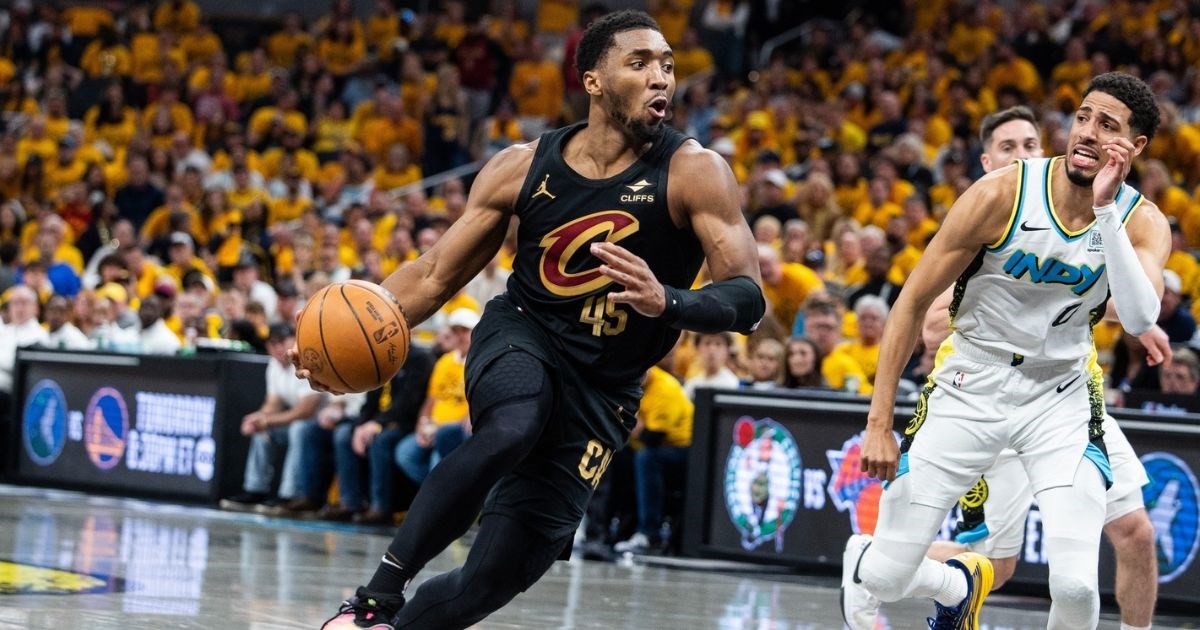 Briljantni Mitchell ubacio 43 poena Pacersima. Cavsi smanjili zaostatak