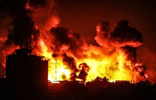 Izraelska vojska: Silovito napadamo, prepolovili smo Gazu