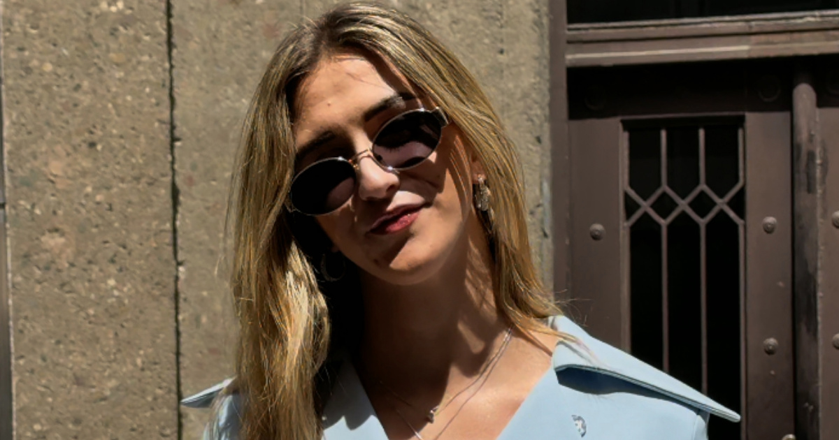 Studentica PR-a na špici nosila outfit po mjeri i izgledala odlično