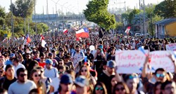 Stotine tisuća ljudi prosvjedovalo u Čileu unatoč najavljenim reformama