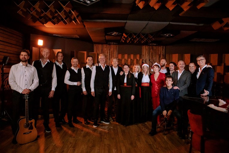 Rišpet s prijateljima snimio božićnu pjesmu, sudjelovao i Jolin sin Ivan