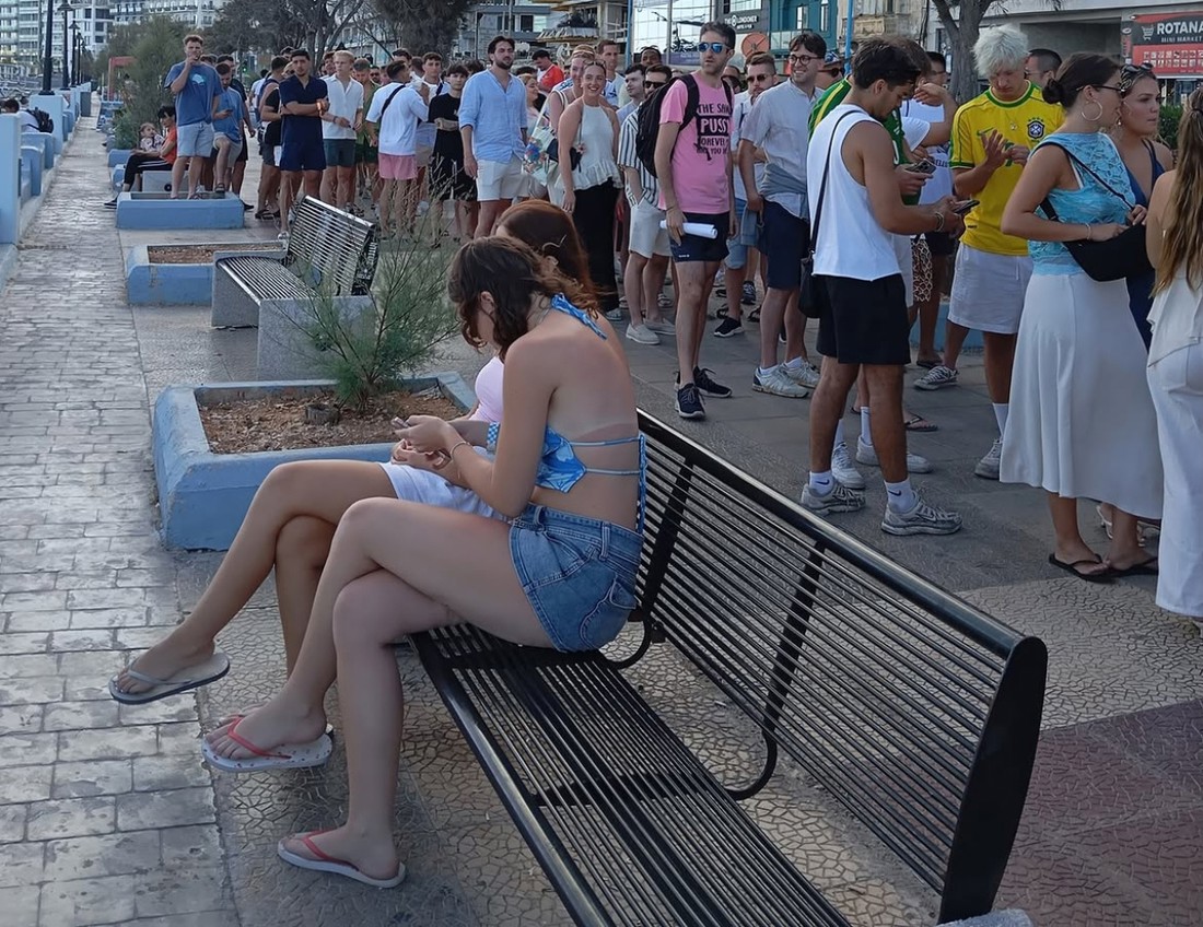 Turista je toliko da je i odlazak na posao postao izazov. Pogledajte prizore s Malte