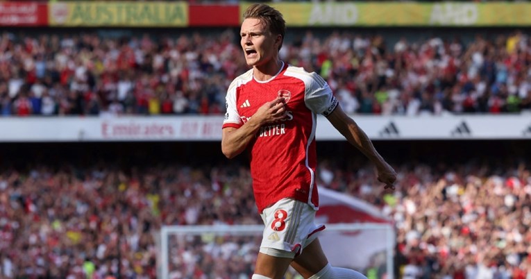 Pogledajte kako je Arsenal golovima u 96. i 101. minuti srušio United u derbiju