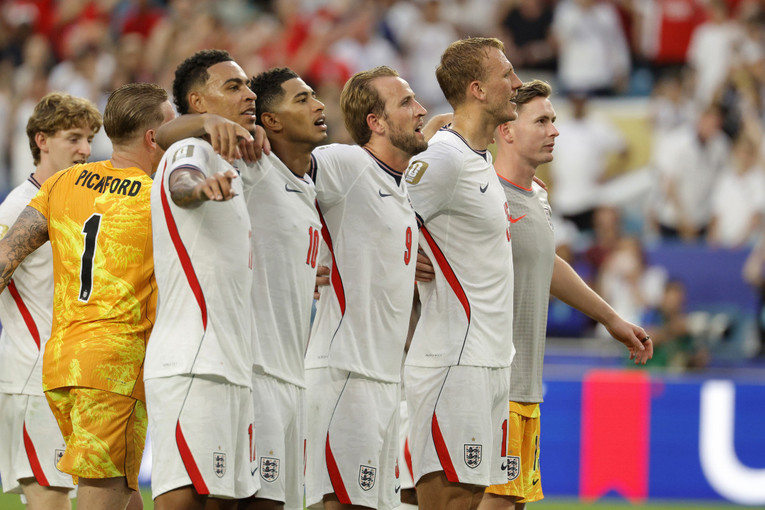 14. dan nokaut-faze: Engleska i Argentina prošle u polufinale. Brojne kontroverze