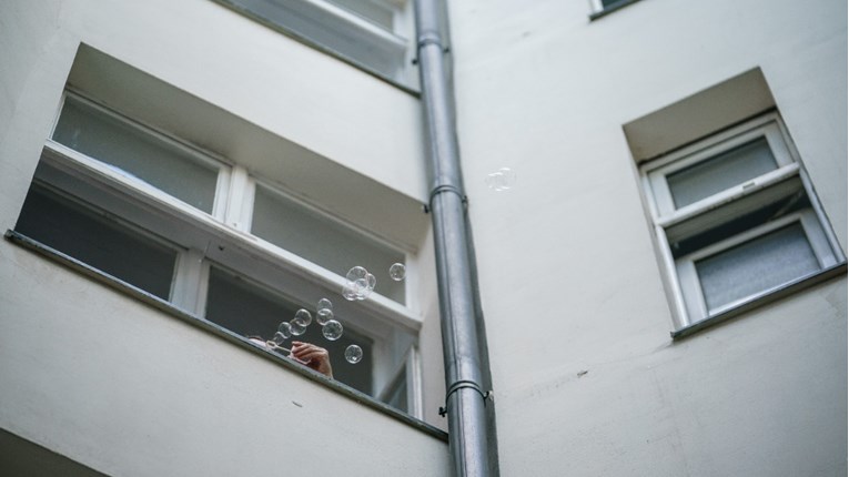 U Berlinu cijela zgrada završila u karanteni zbog povećanog broja novozaraženih